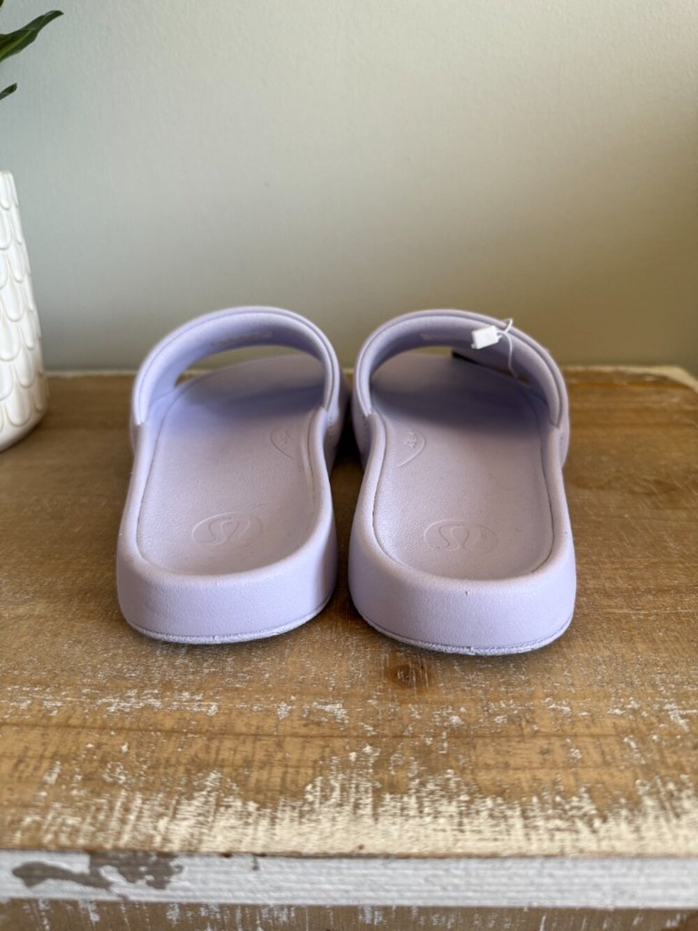 NEW Lululemon Restfeel Slides : 8 - Picture 5 of 6